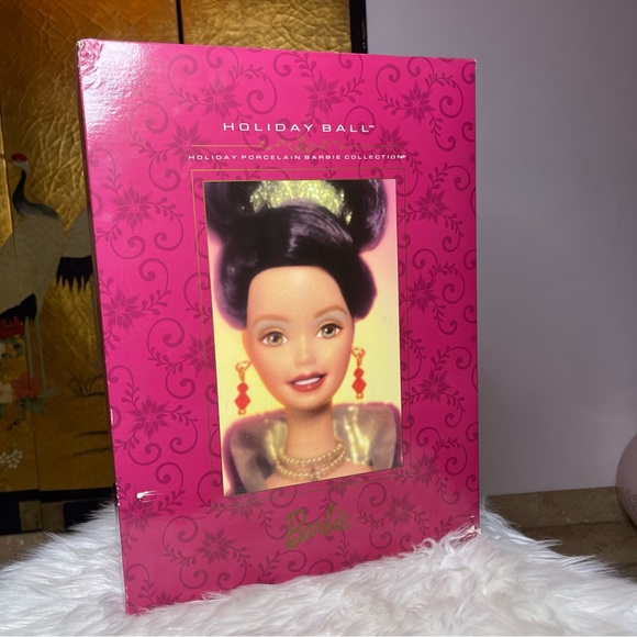 Barbie Vintage “Holiday Ball” 1998 Porcelain Doll New In Box Limited Edition - Picture 7 of 7